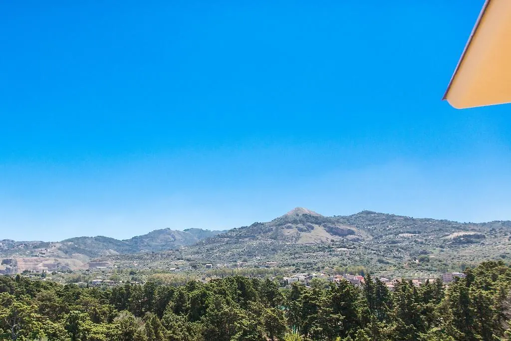 La Terrazza Sul Mare Di Ulisse Διαμέρισμα SantʼAgata di Militello Ιταλία